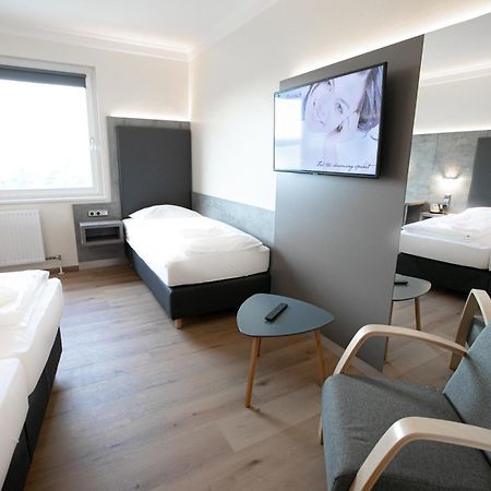 Das Reinisch Just Rooms Schwechat Exteriör bild