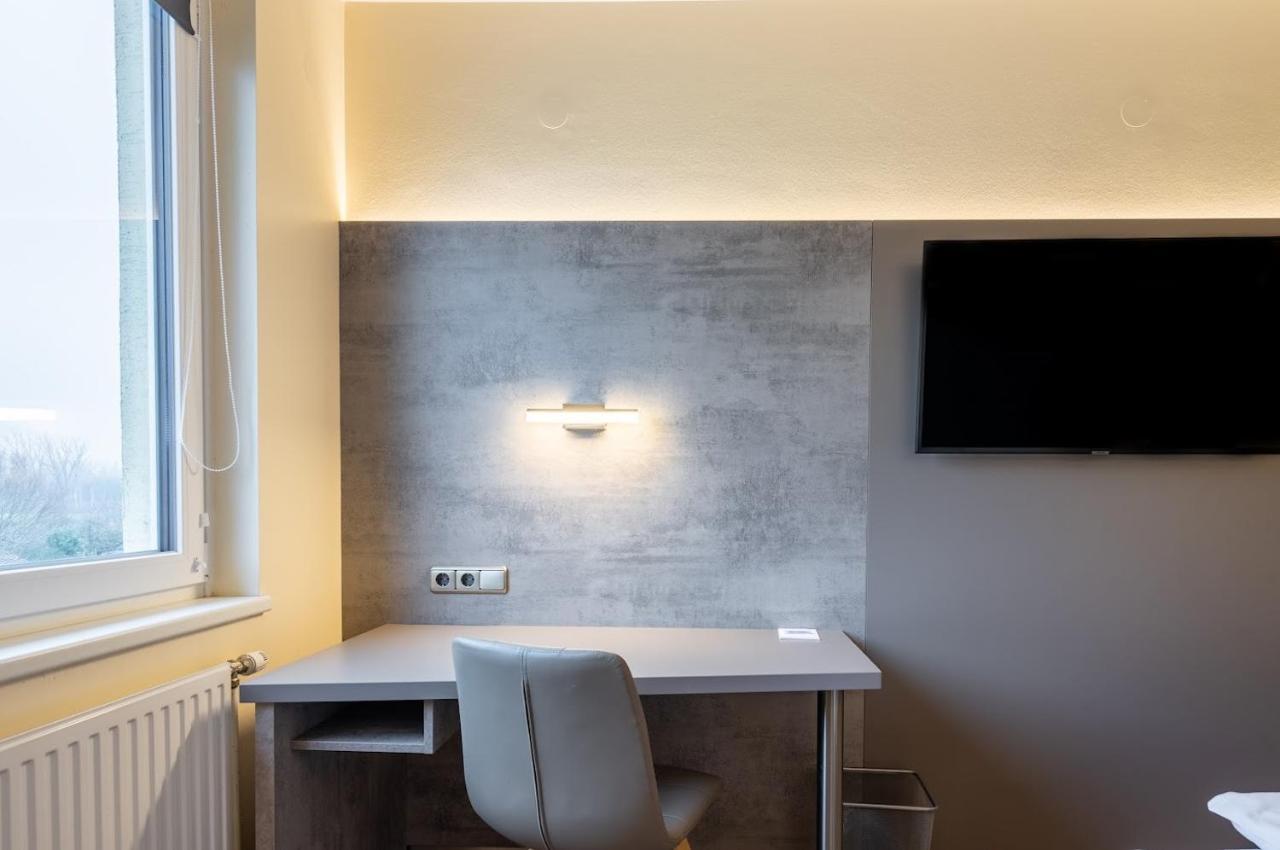 Das Reinisch Just Rooms Schwechat Exteriör bild
