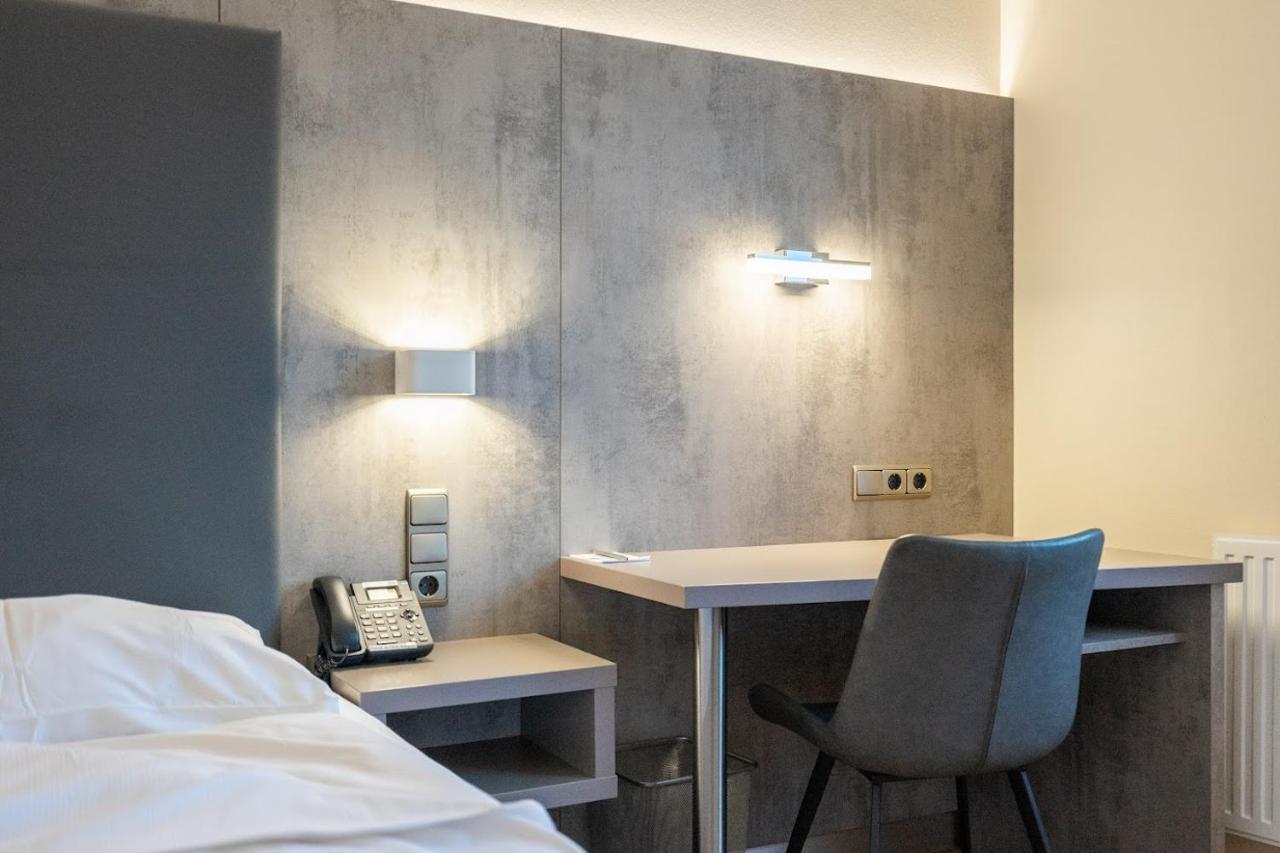 Das Reinisch Just Rooms Schwechat Exteriör bild
