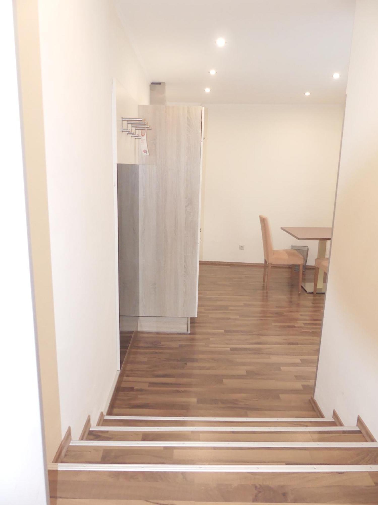 Das Reinisch Just Rooms Schwechat Exteriör bild