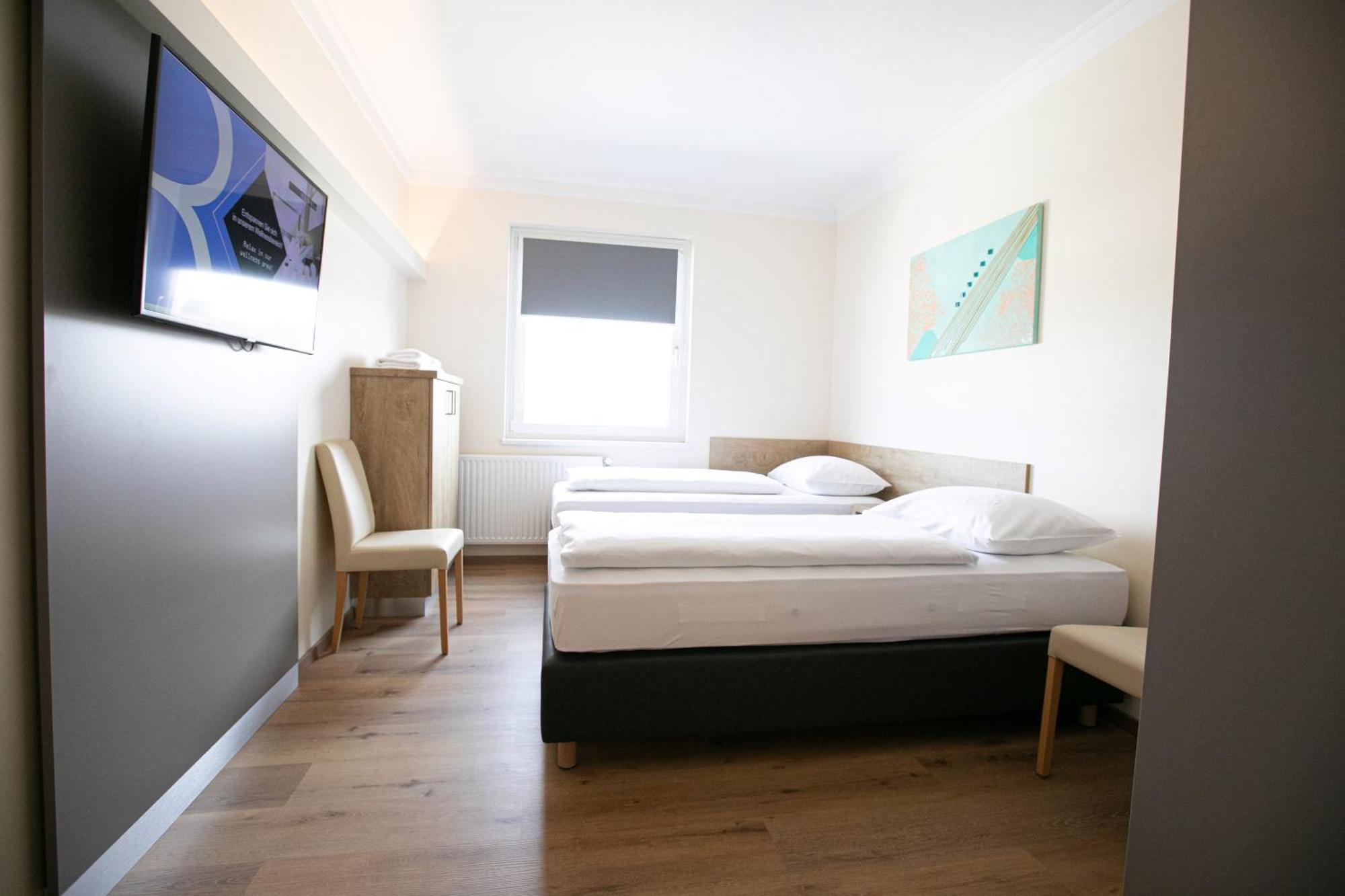 Das Reinisch Just Rooms Schwechat Exteriör bild