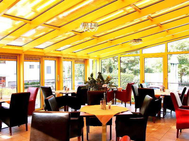 Das Reinisch Just Rooms Schwechat Exteriör bild
